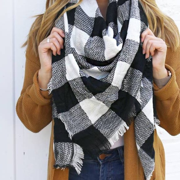 Accessories - White & Black Buffalo Check Blanket Scarf